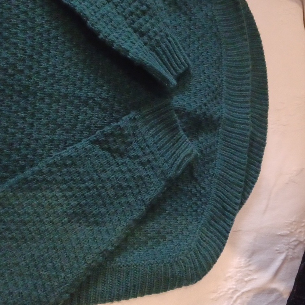 Sweater - Picture 3 of 5